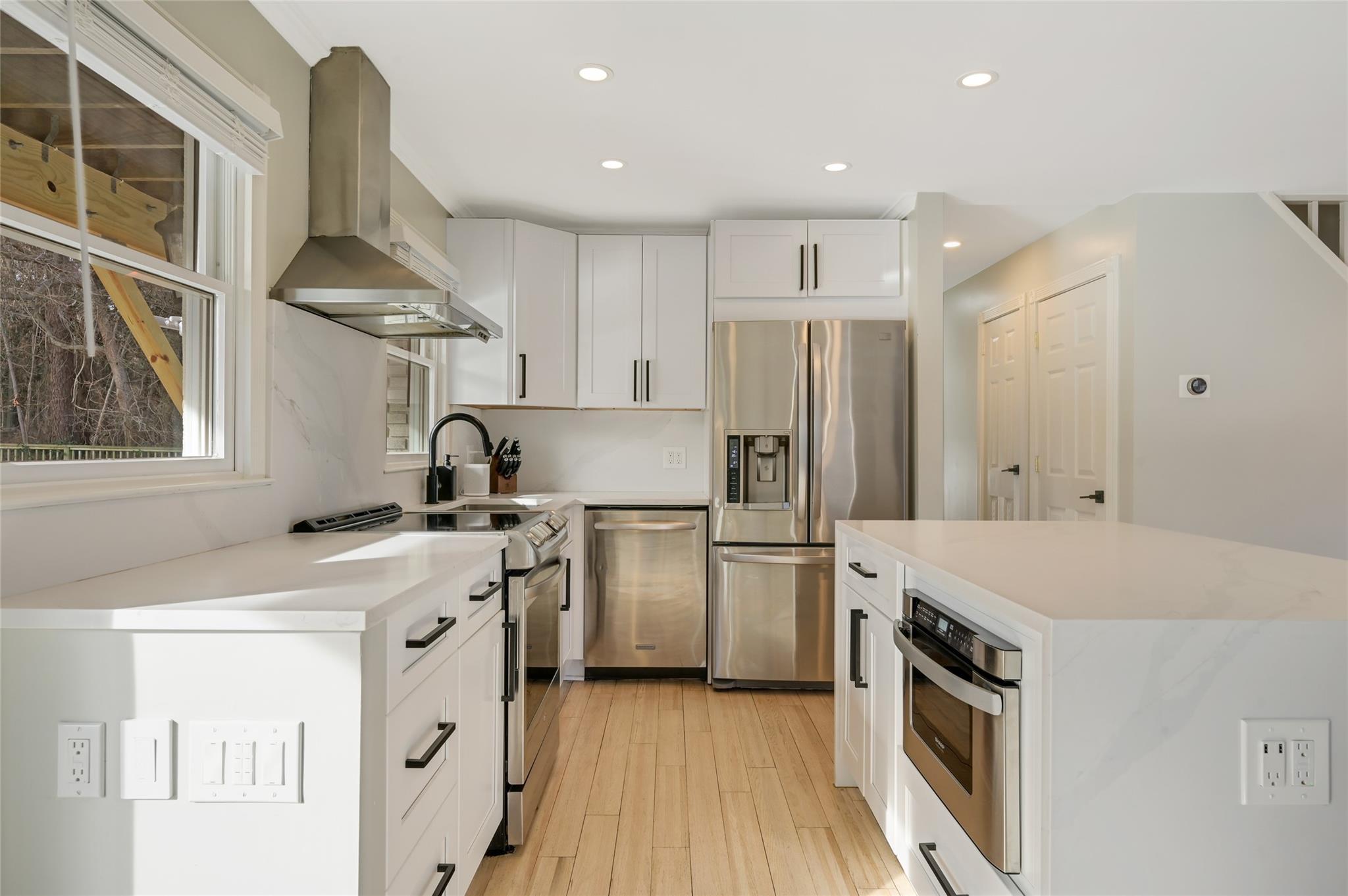 Single Family Charla  Suffolk County, NY 11968, MLS-818497-12