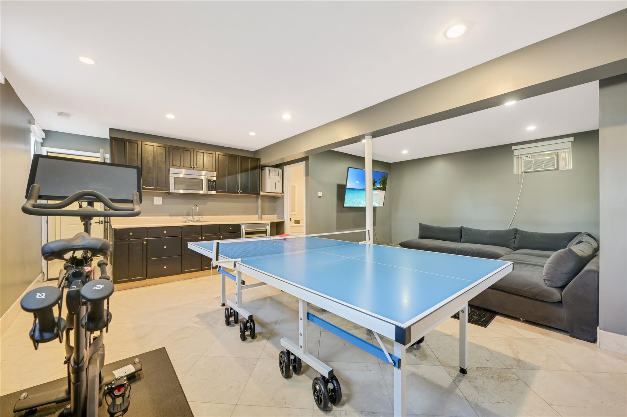 Single Family Charla  Suffolk County, NY 11968, MLS-818497-26