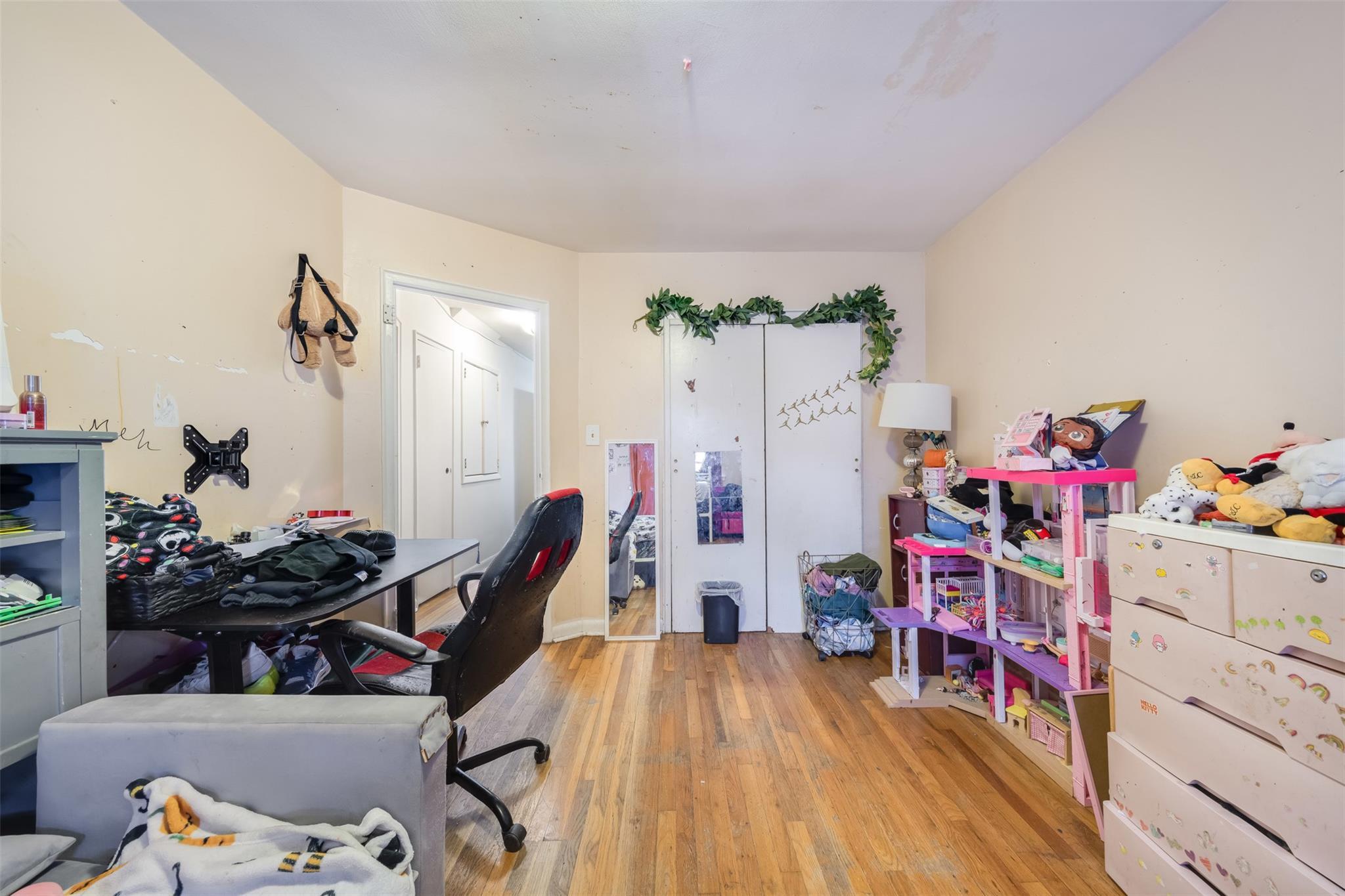 Single Family 69  Queens, NY 11379, MLS-818572-15