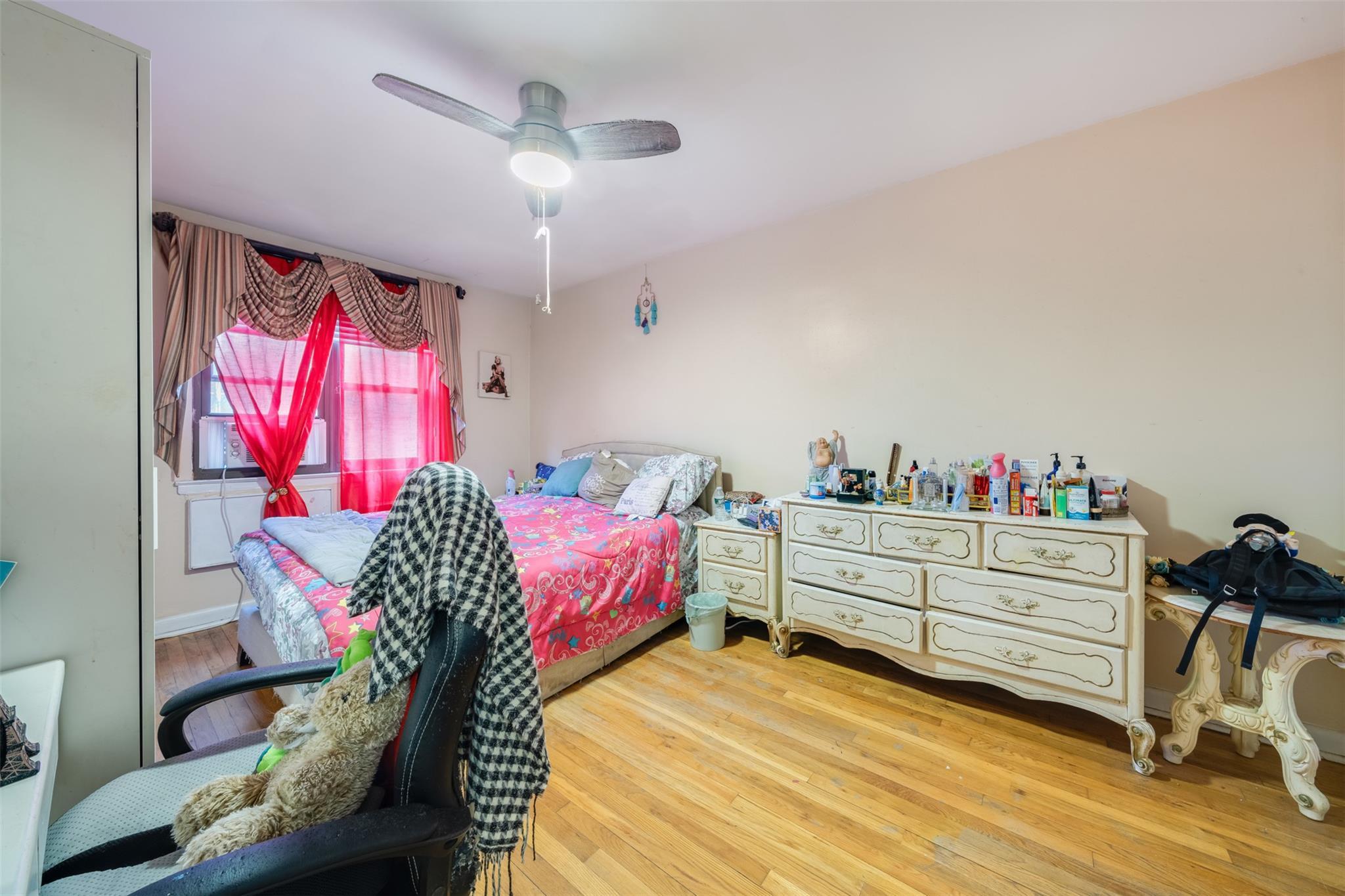 Single Family 69  Queens, NY 11379, MLS-818572-16