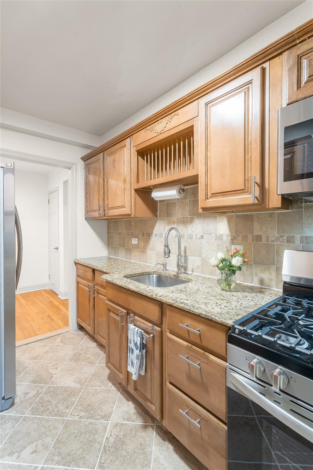 Coop Netherland  Bronx, NY 10471, MLS-818593-5