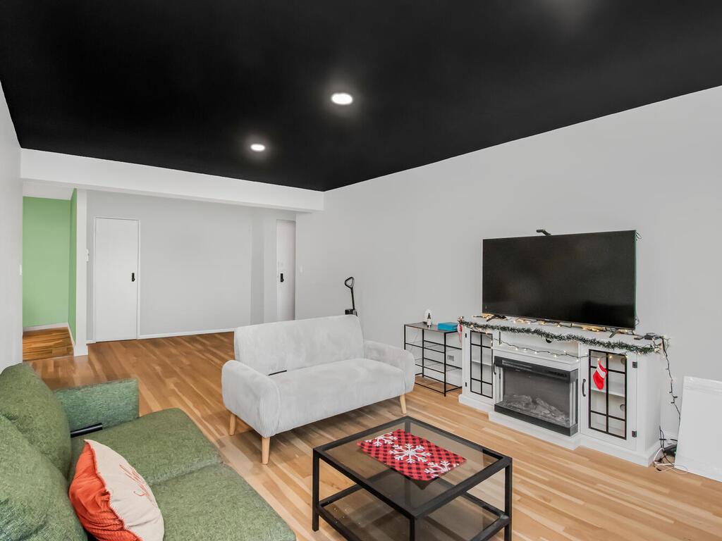 Coop 238th  Bronx, NY 10463, MLS-818678-4