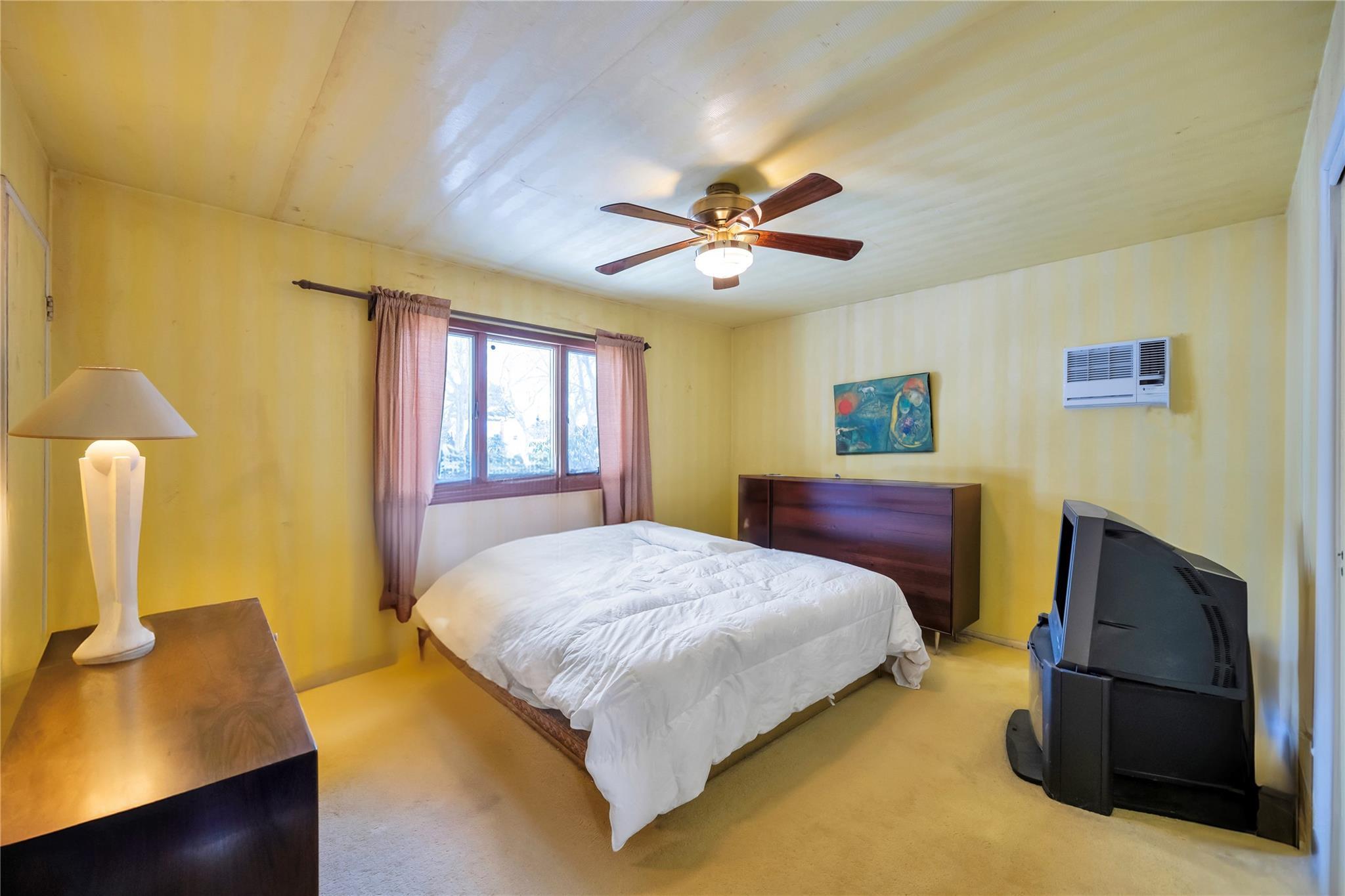 Single Family Newtown  Suffolk County, NY 11747, MLS-818706-17