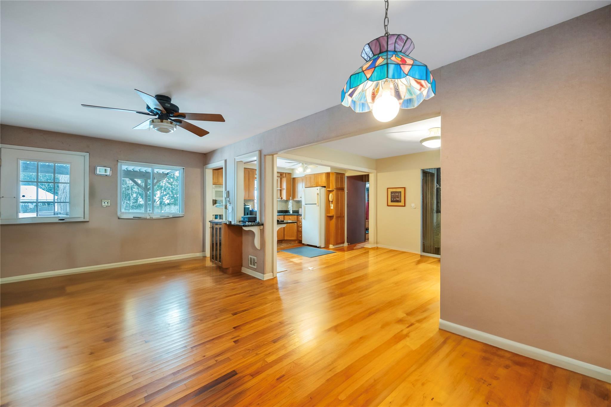 Single Family Newtown  Suffolk County, NY 11747, MLS-818706-4