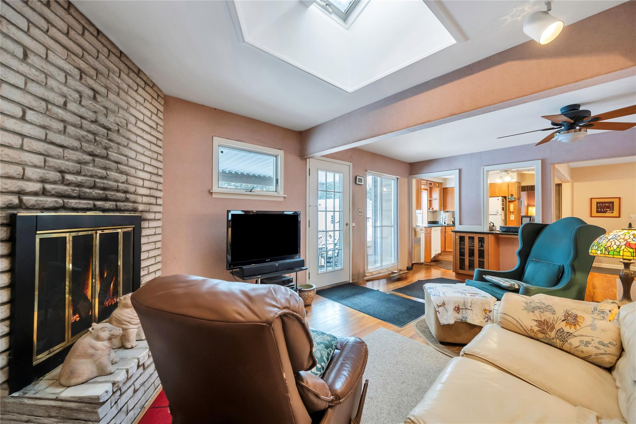 Single Family Newtown  Suffolk County, NY 11747, MLS-818706-6
