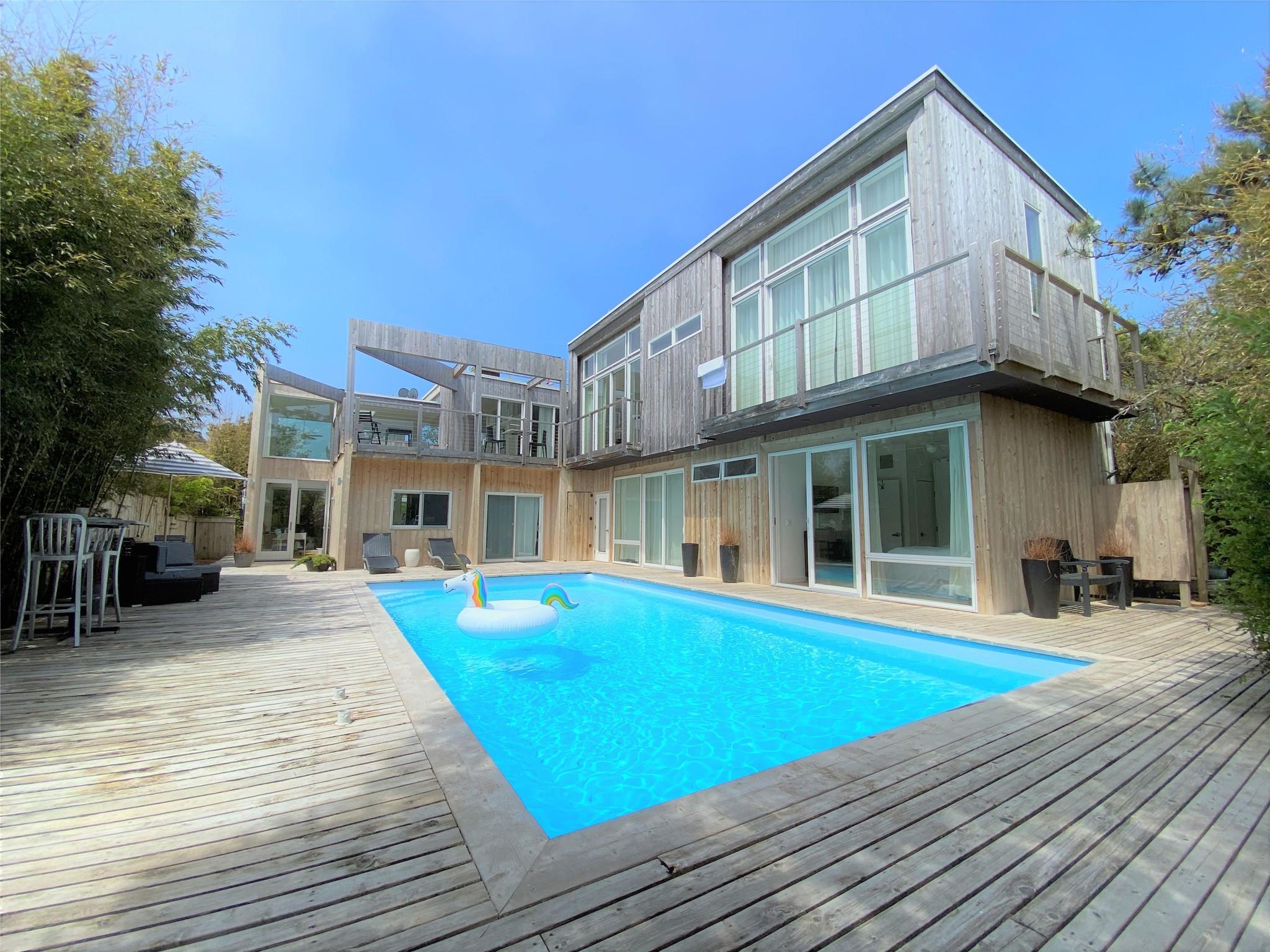 Single Family Atlantic  Suffolk County, NY 11782, MLS-818745-12