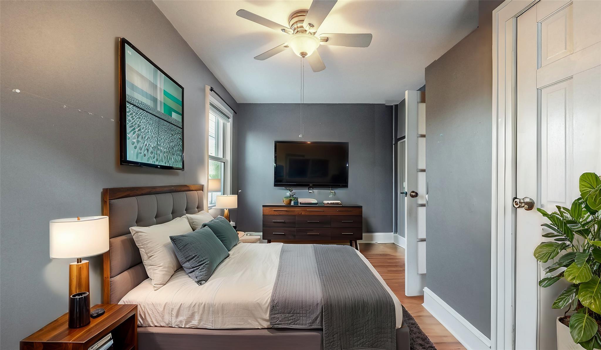 Single Family Manse  Queens, NY 11375, MLS-818785-13