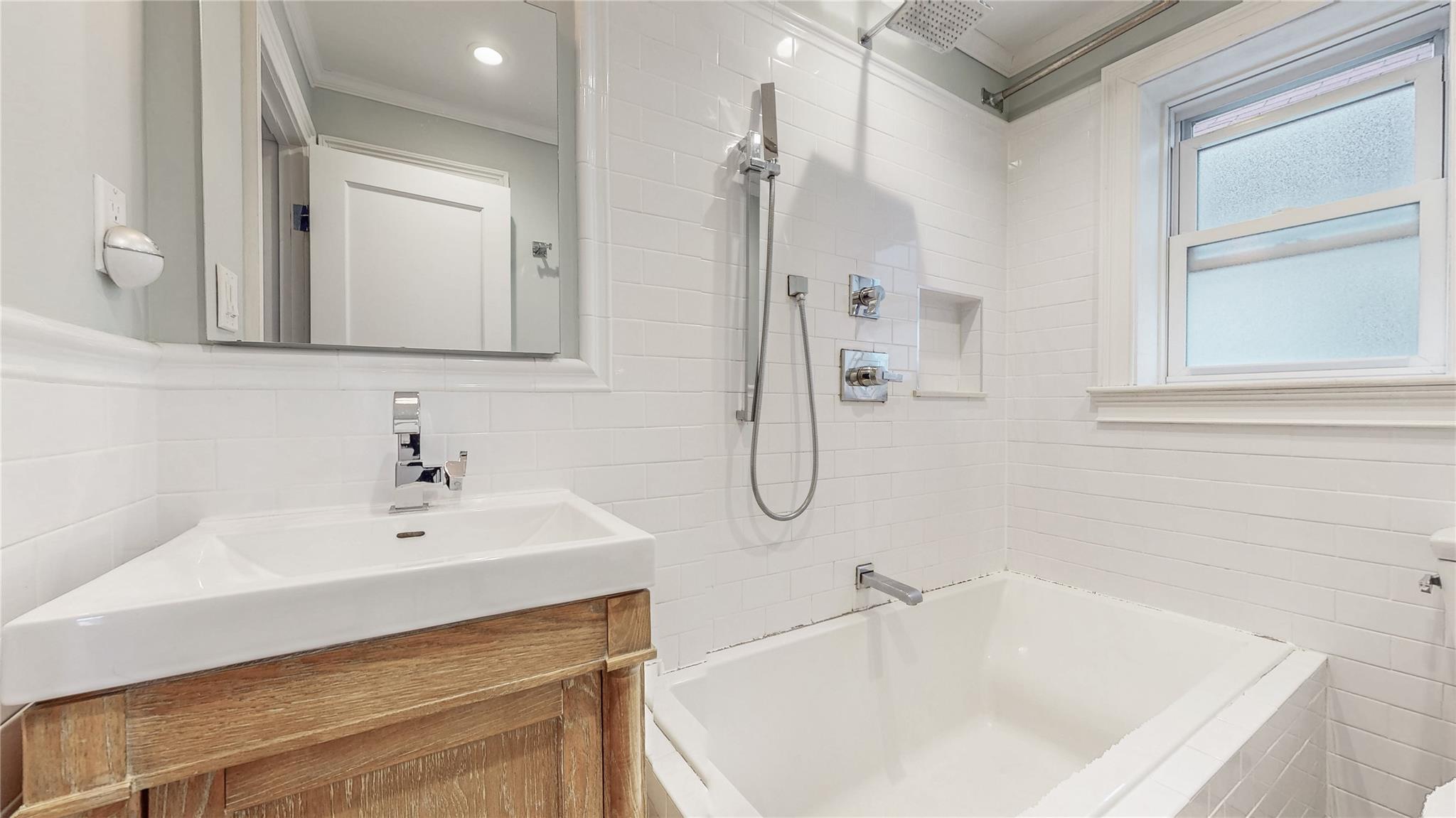 Single Family Manse  Queens, NY 11375, MLS-818785-15