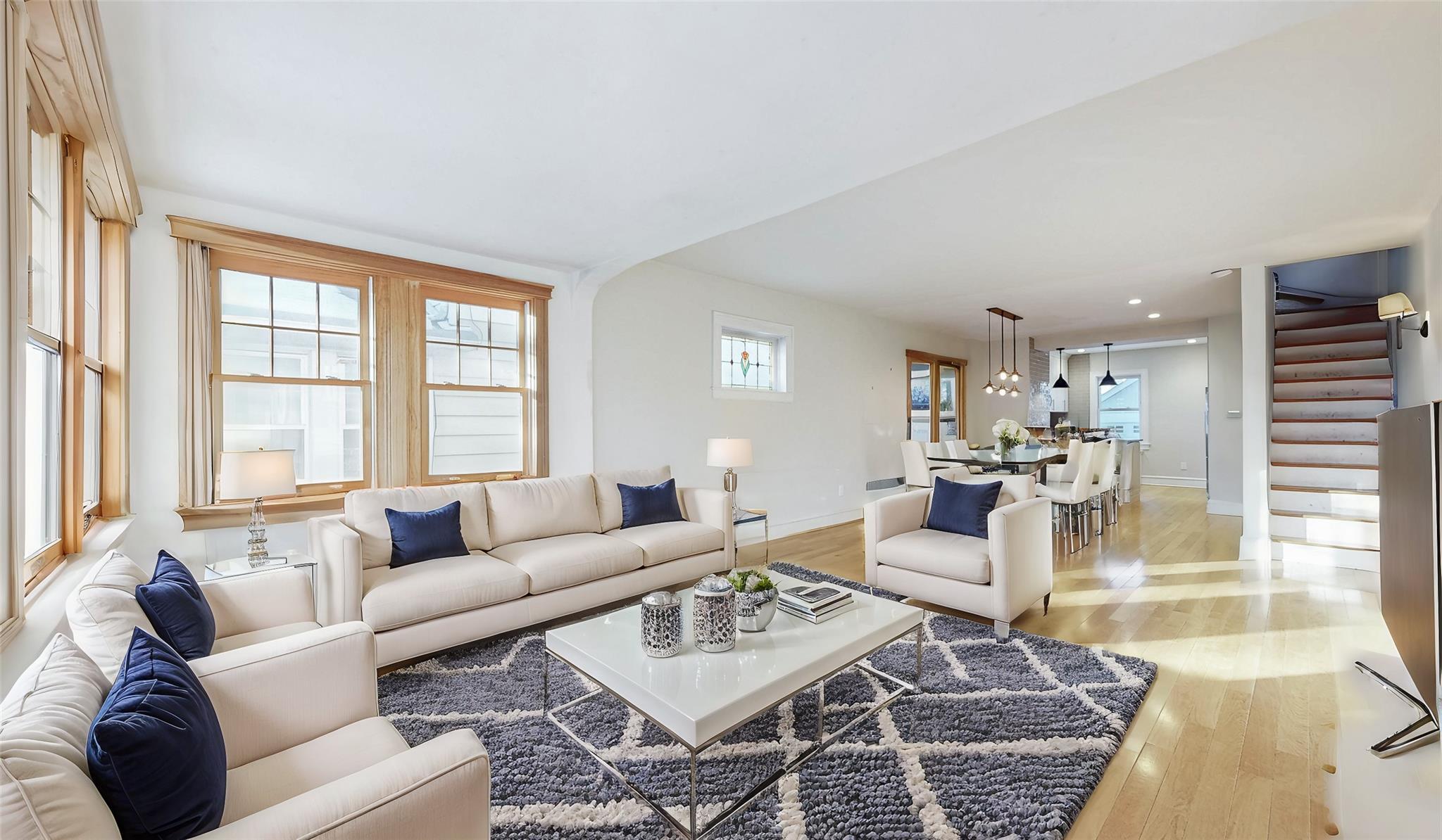 Single Family Manse  Queens, NY 11375, MLS-818785-2