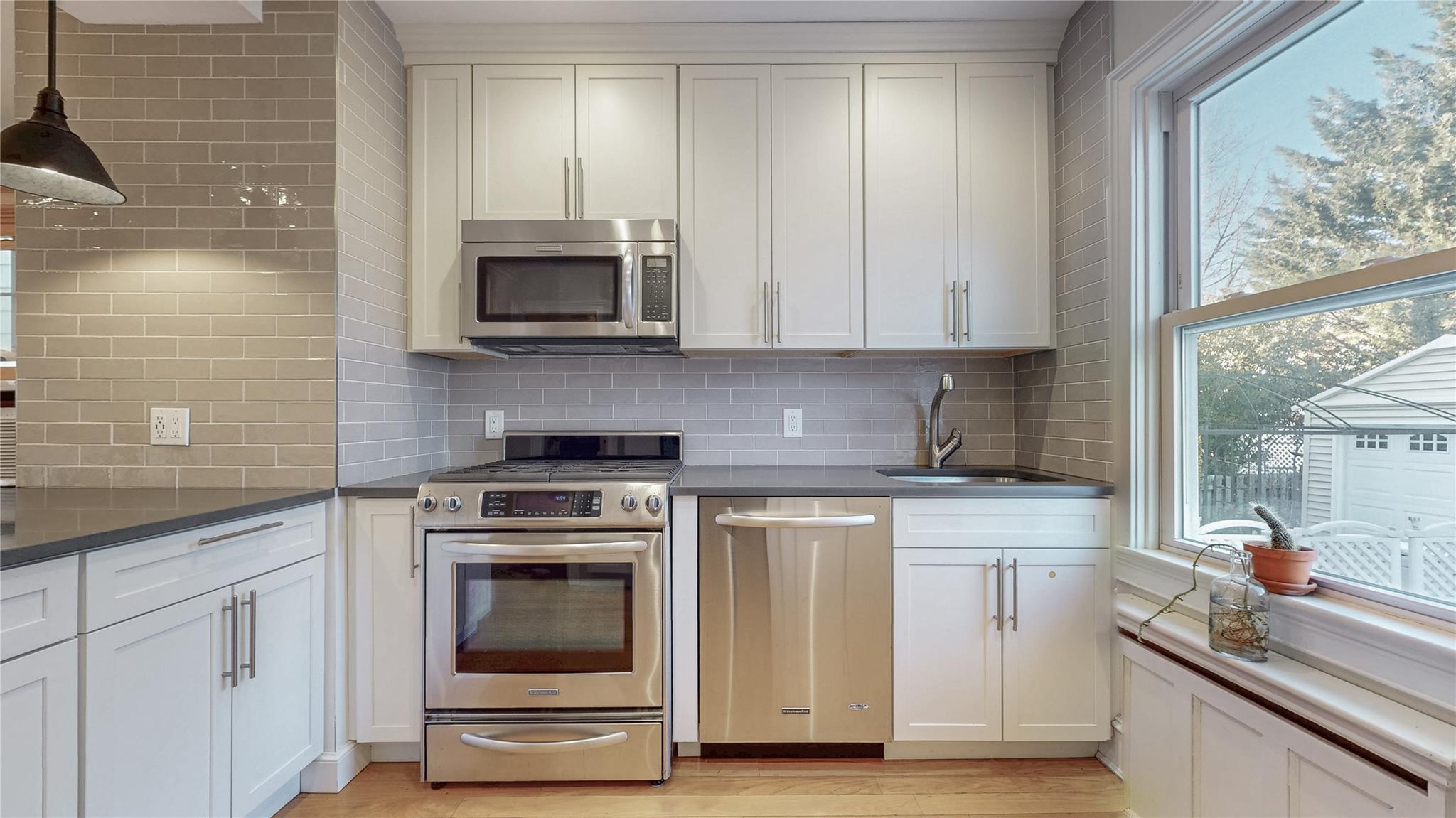 Single Family Manse  Queens, NY 11375, MLS-818785-5