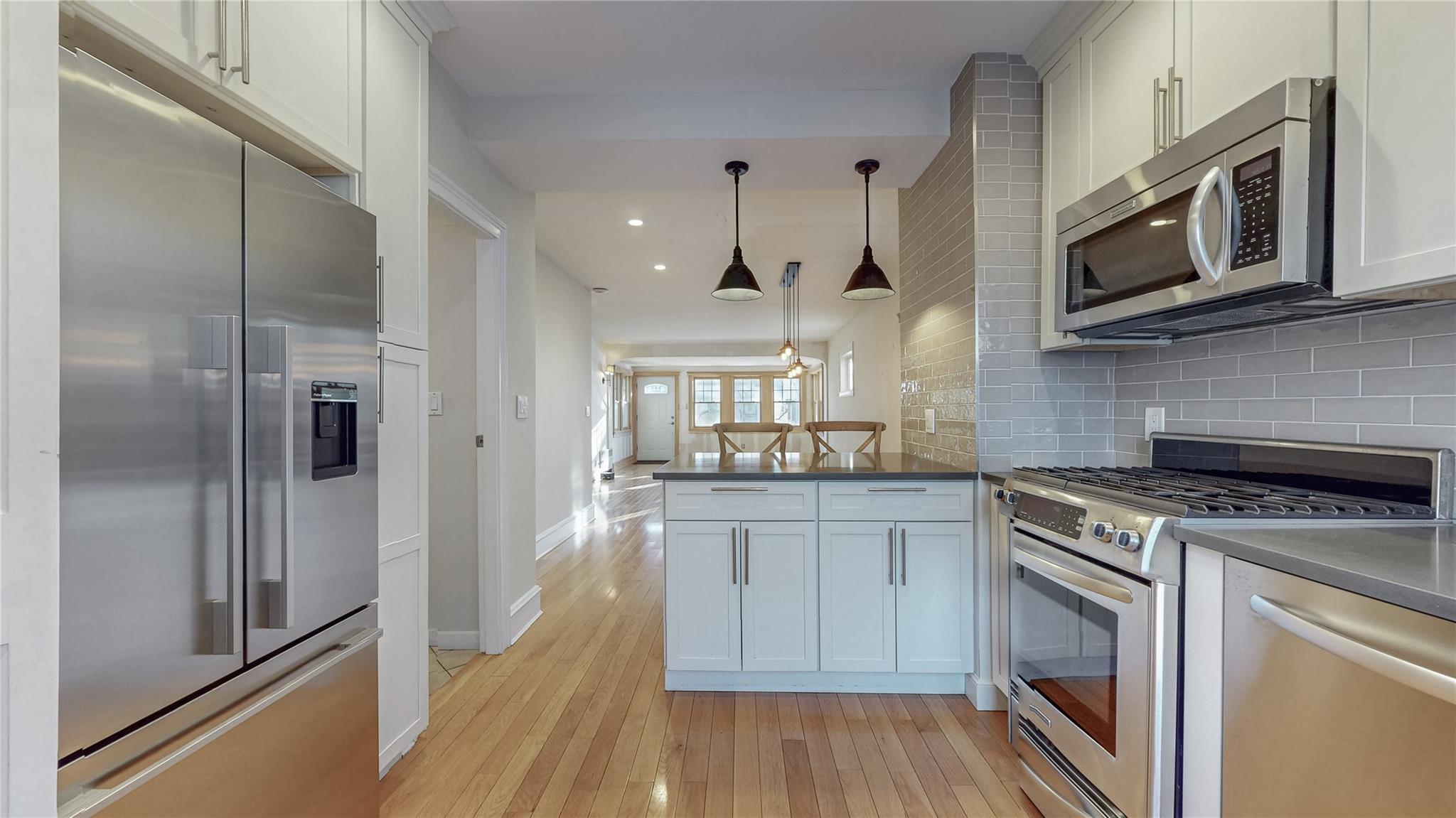 Single Family Manse  Queens, NY 11375, MLS-818785-6