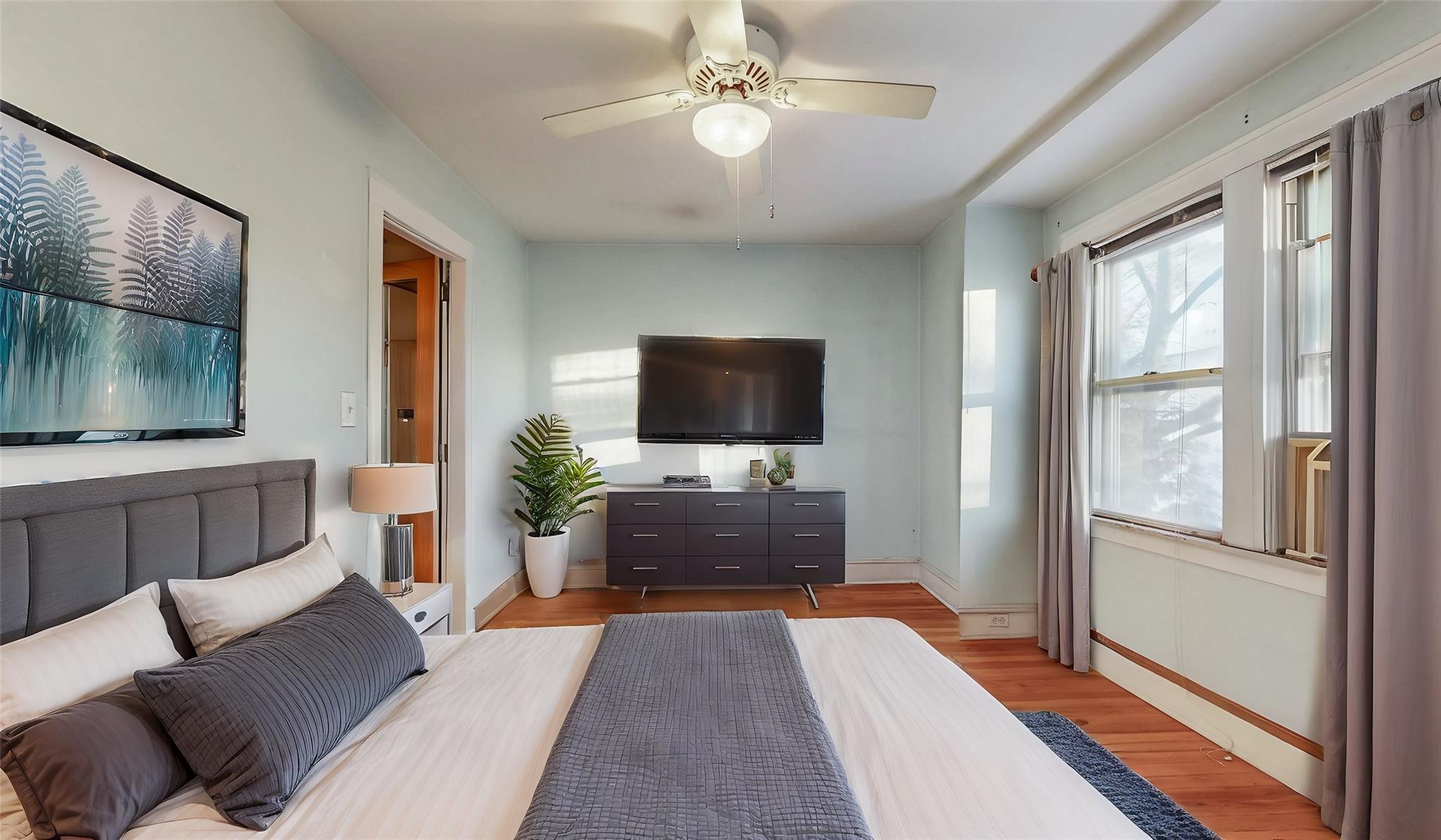 Single Family Manse  Queens, NY 11375, MLS-818785-9