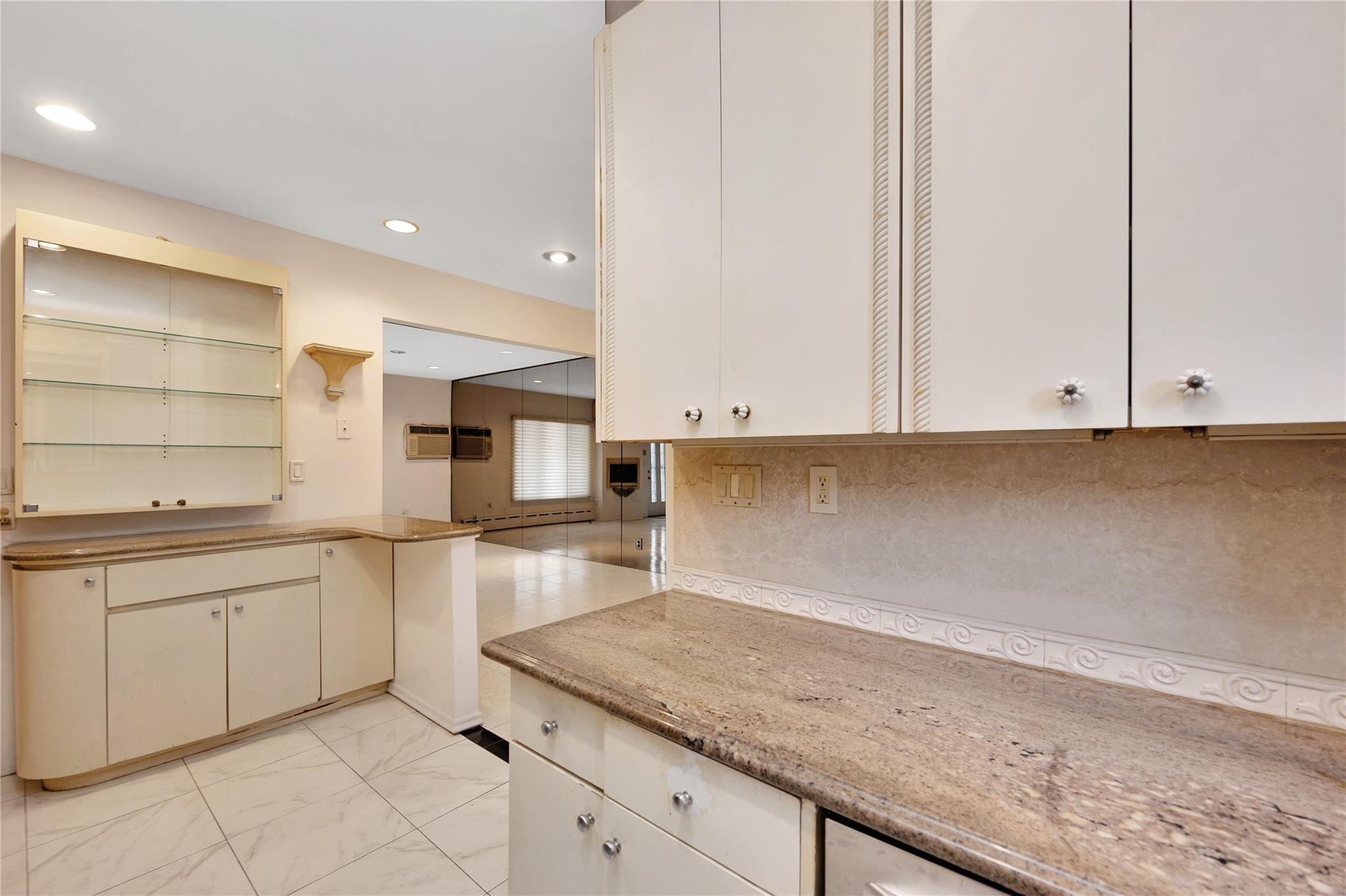 Single Family 43rd  Queens, NY 11105, MLS-818798-10