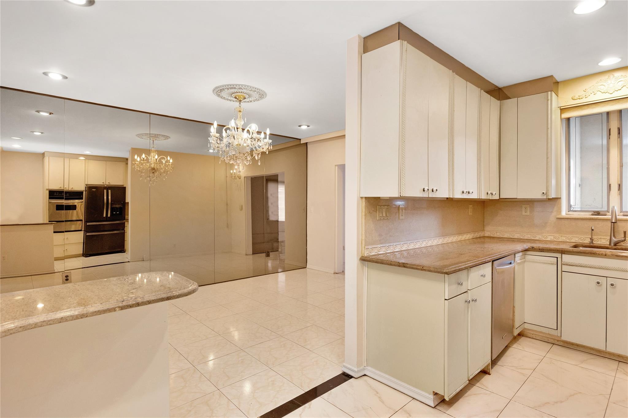 Single Family 43rd  Queens, NY 11105, MLS-818798-12