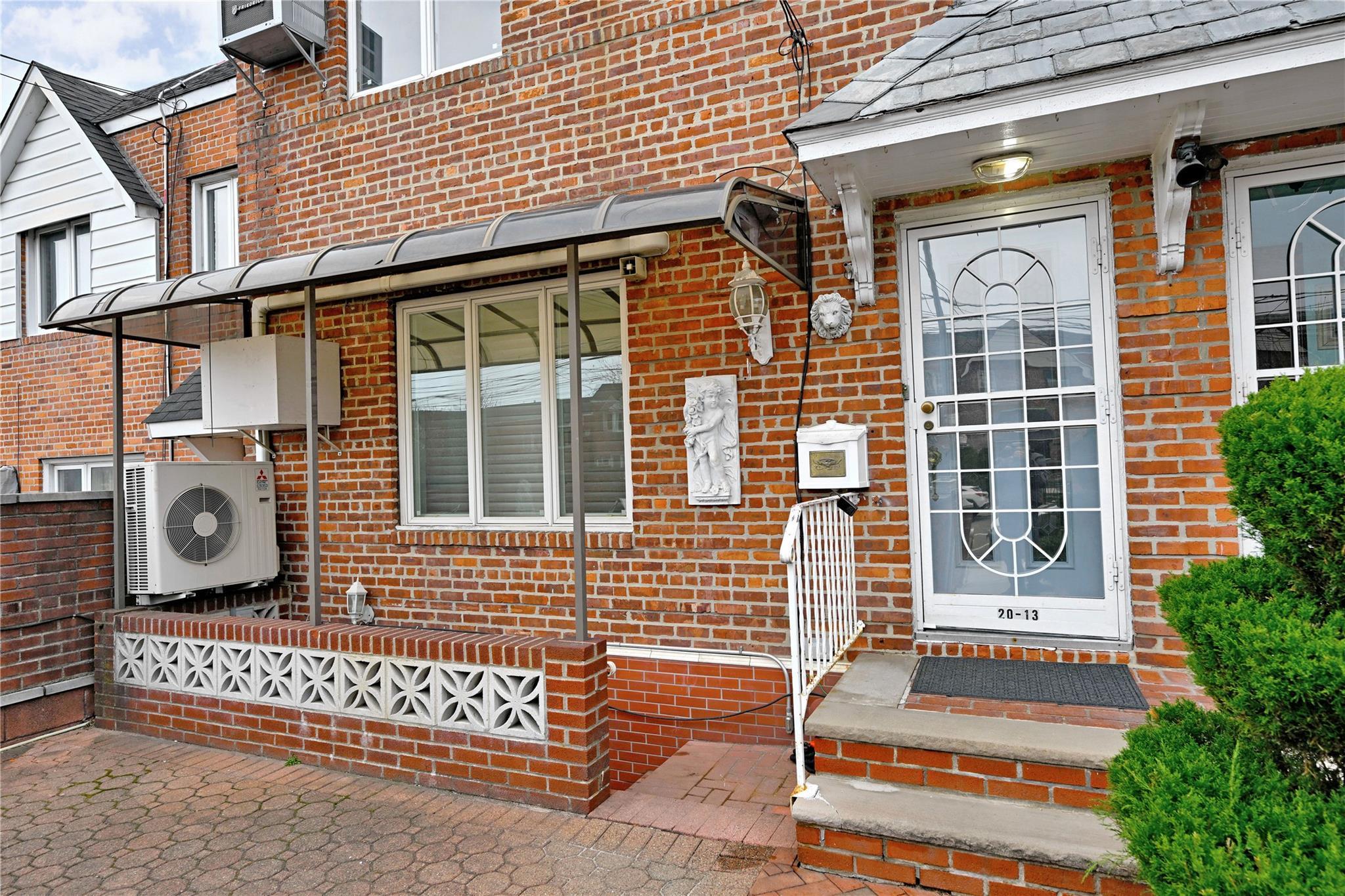 Single Family 43rd  Queens, NY 11105, MLS-818798-2