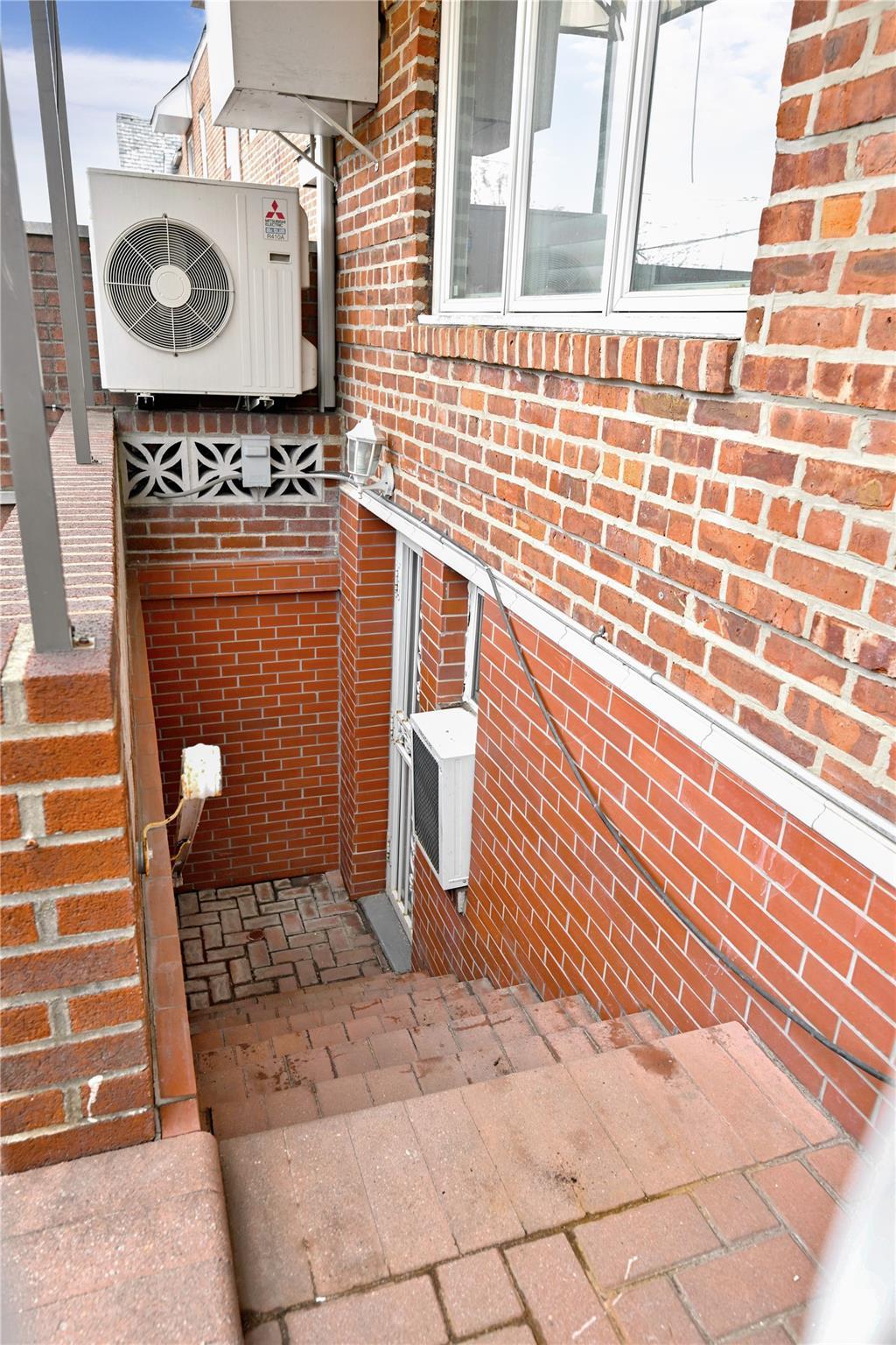 Single Family 43rd  Queens, NY 11105, MLS-818798-4
