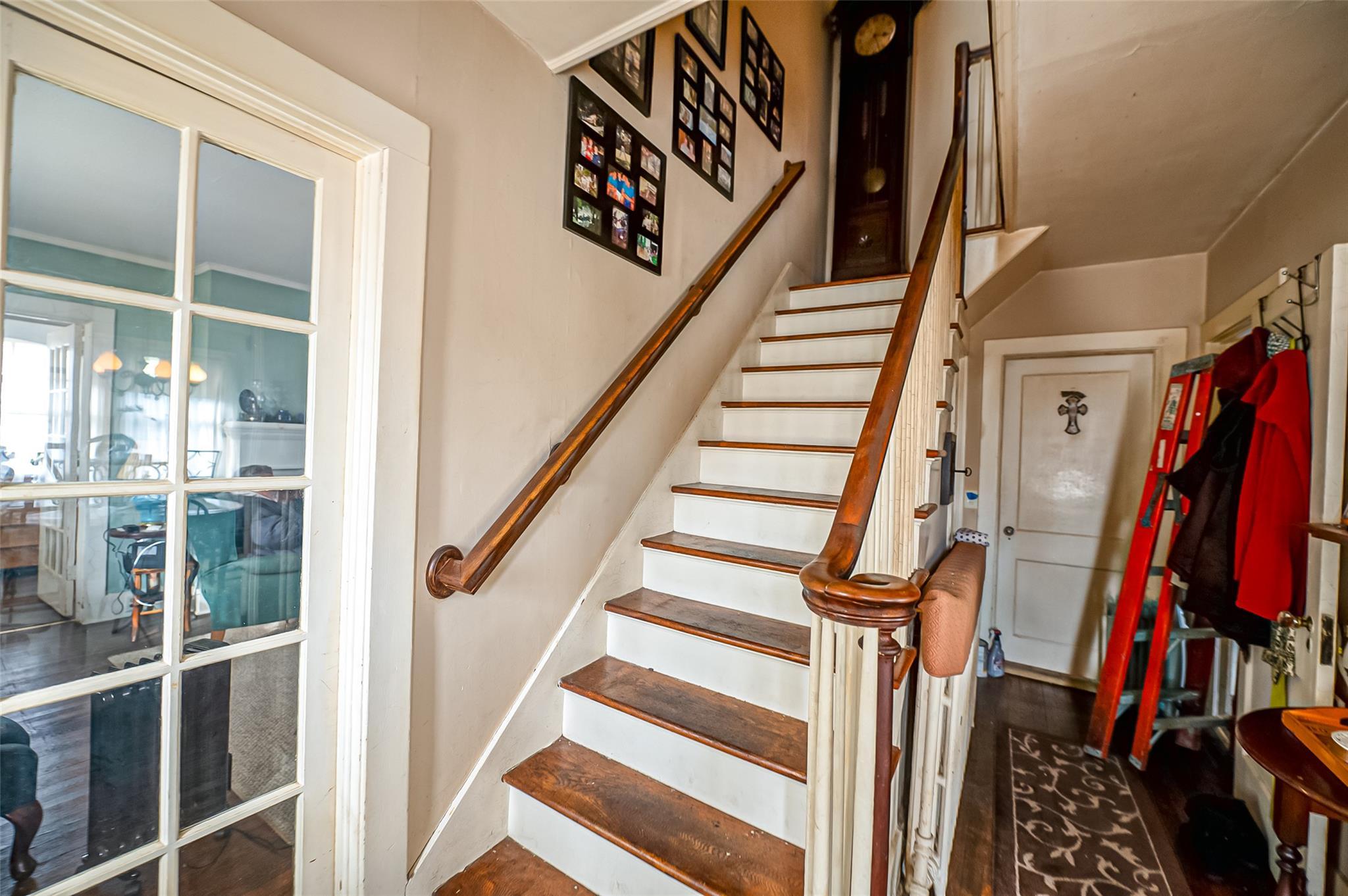 Single Family Broadway  Suffolk County, NY 11777, MLS-818807-10