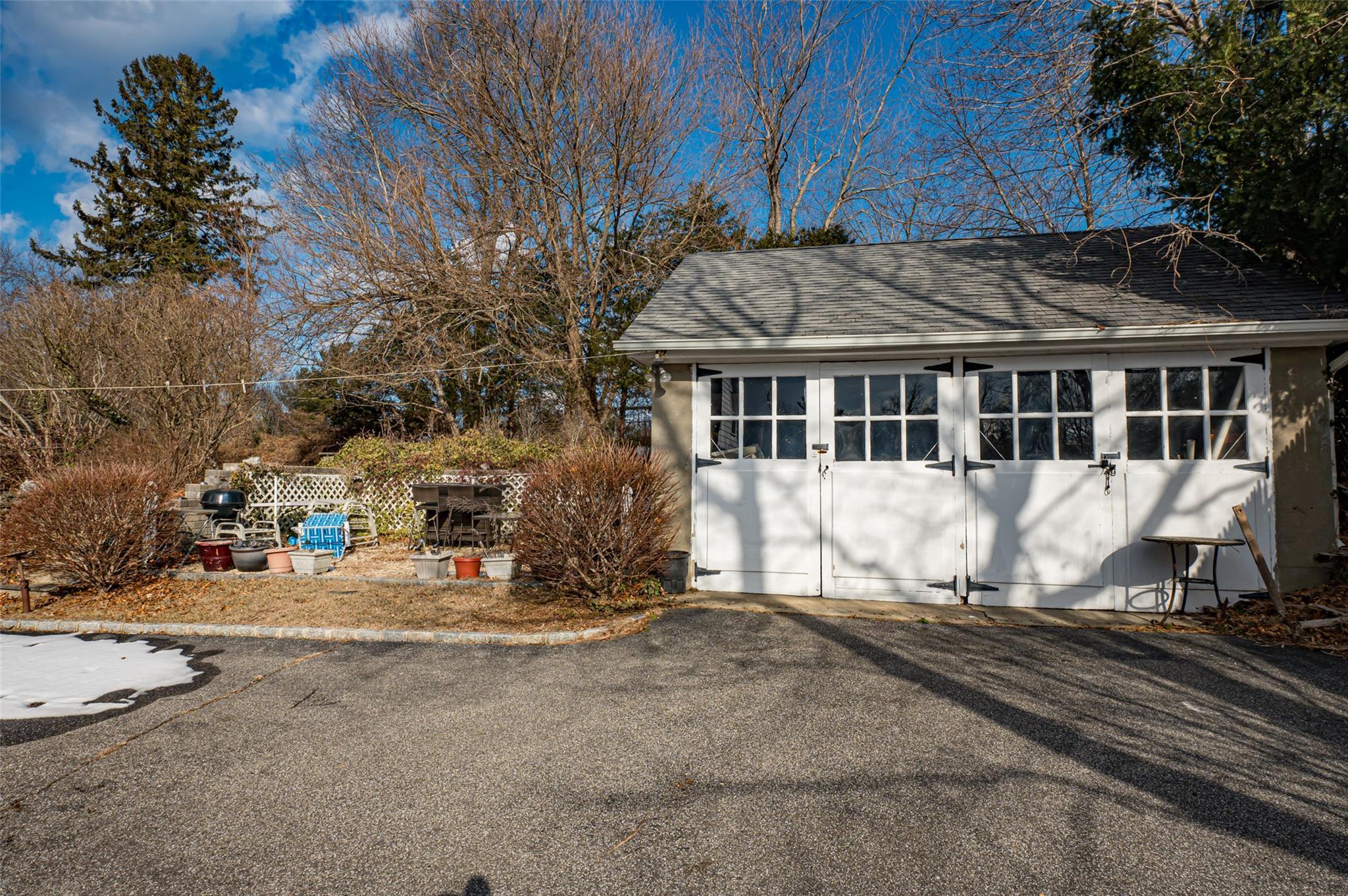 Single Family Broadway  Suffolk County, NY 11777, MLS-818807-17