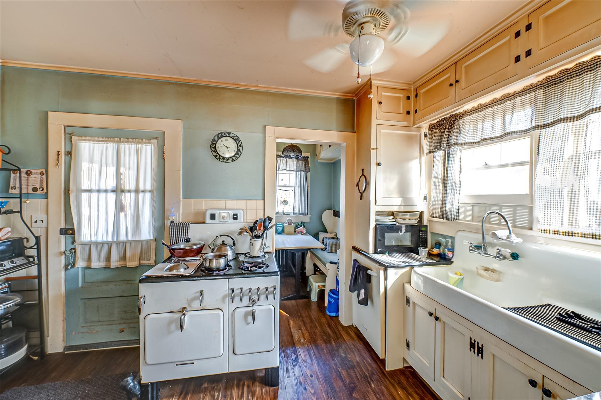 Single Family Broadway  Suffolk County, NY 11777, MLS-818807-5