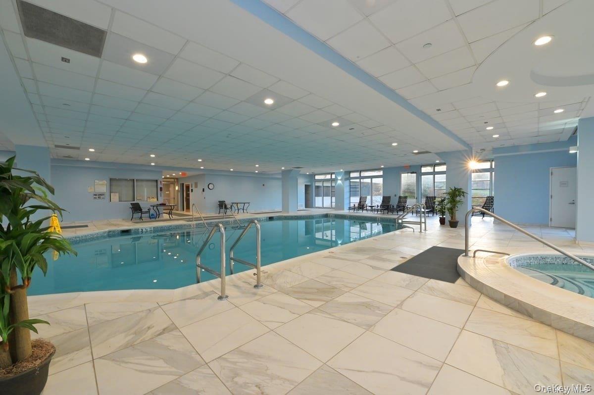 Condo Harbor View  Nassau County, NY 11050, MLS-818836-15