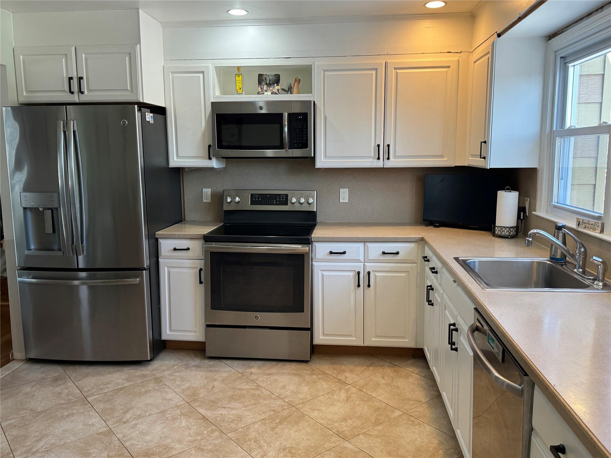 Single Family Park  Westchester County, NY 10604, MLS-818958-5