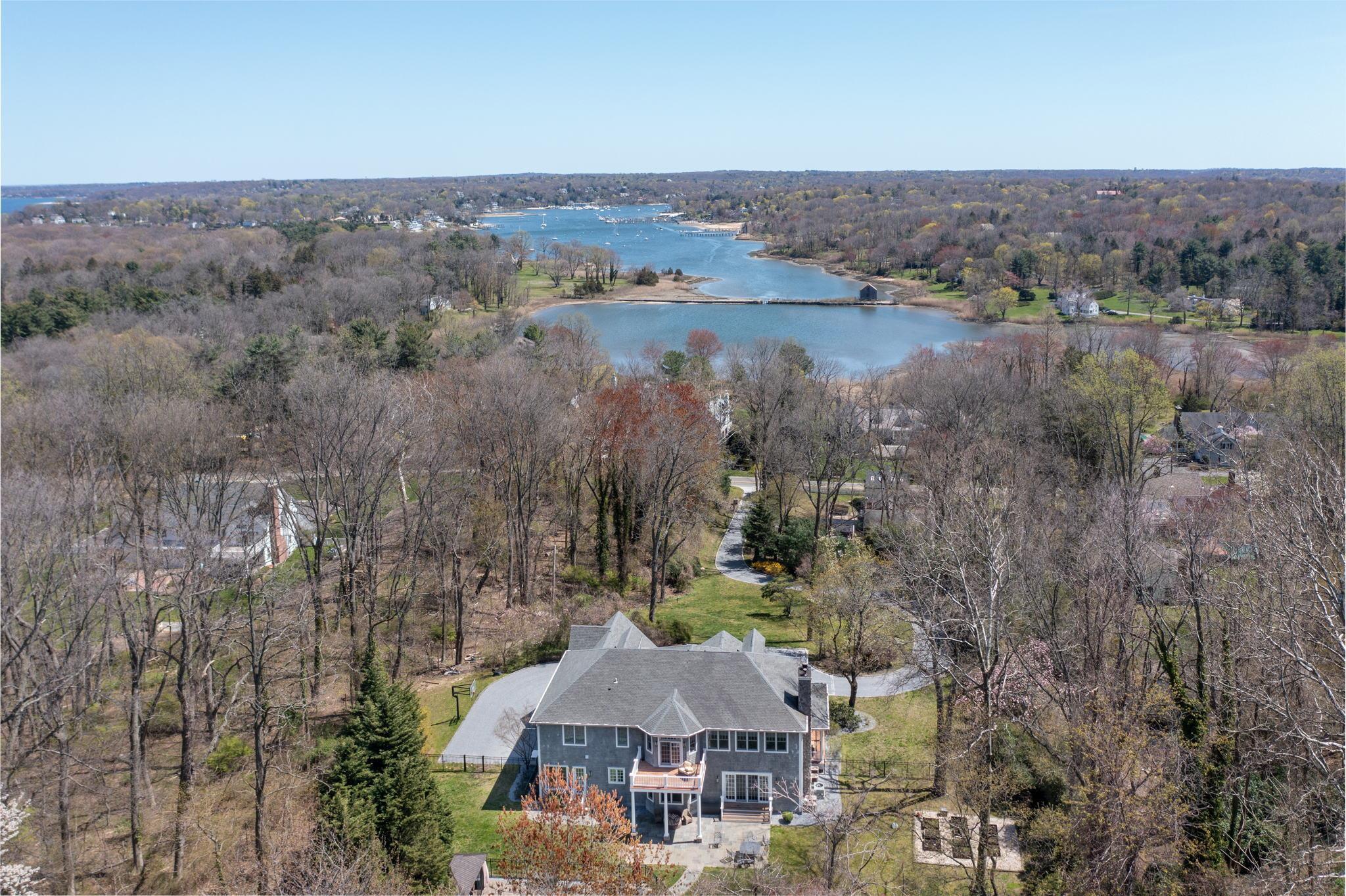 Single Family Southdown  Suffolk County, NY 11743, MLS-818981-34