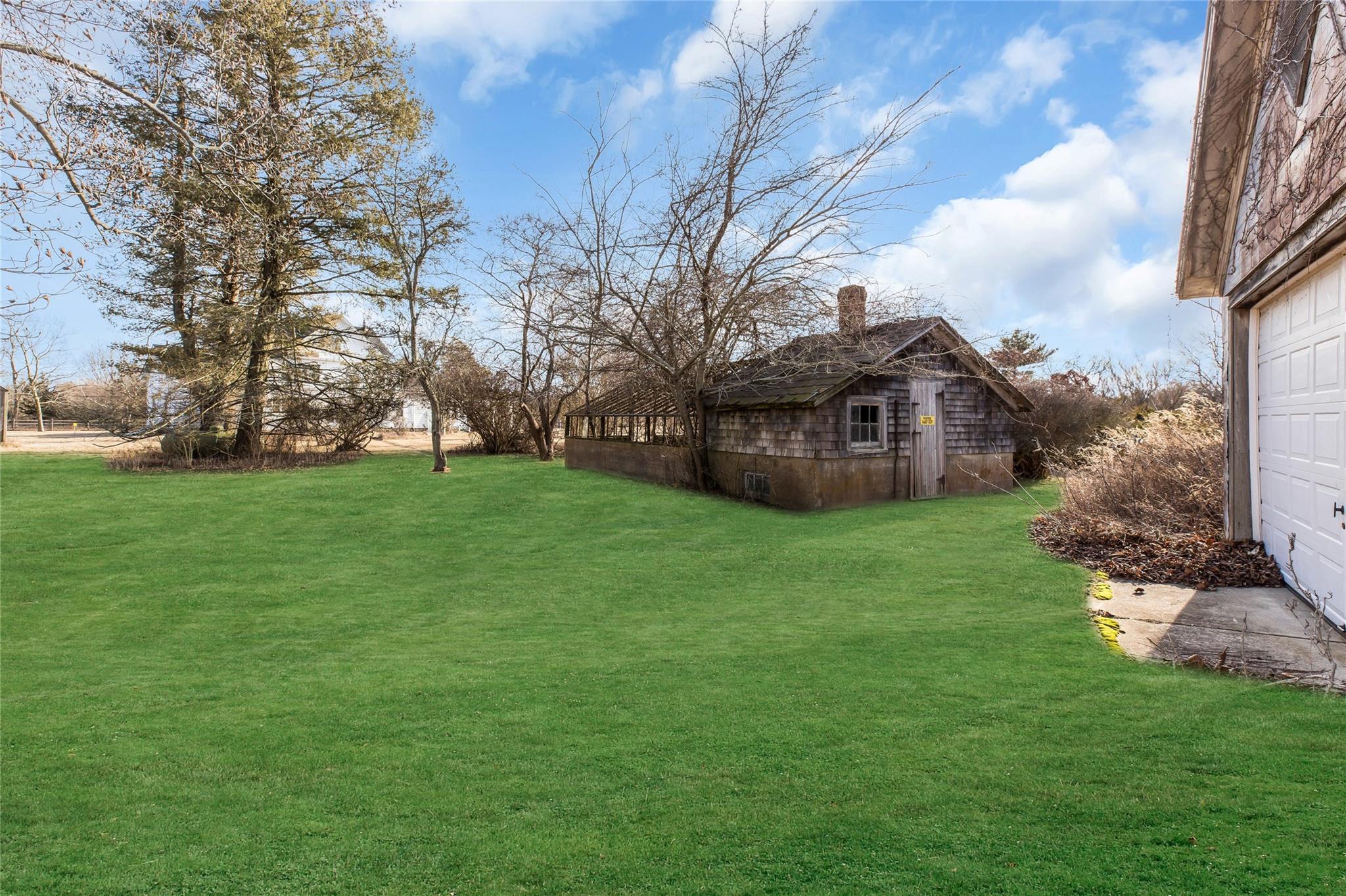 Single Family Halyoake  Suffolk County, NY 11957, MLS-818991-27