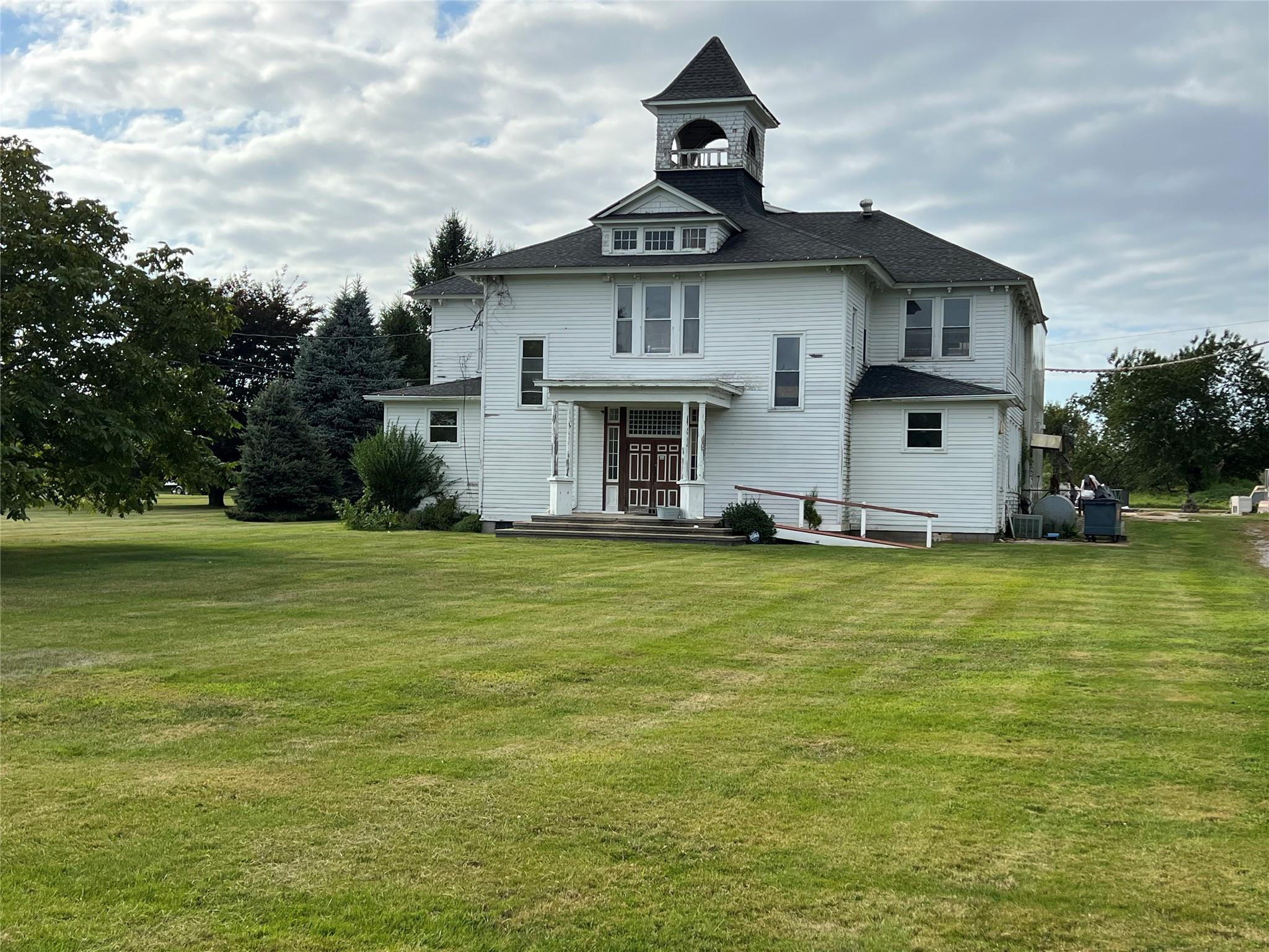 Single Family Halyoake  Suffolk County, NY 11957, MLS-818991-7
