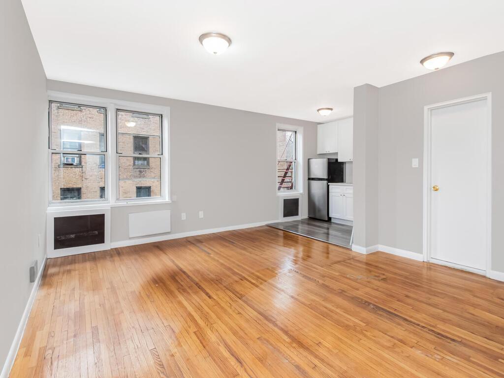 Coop Broadway  Bronx, NY 10471, MLS-818998-8