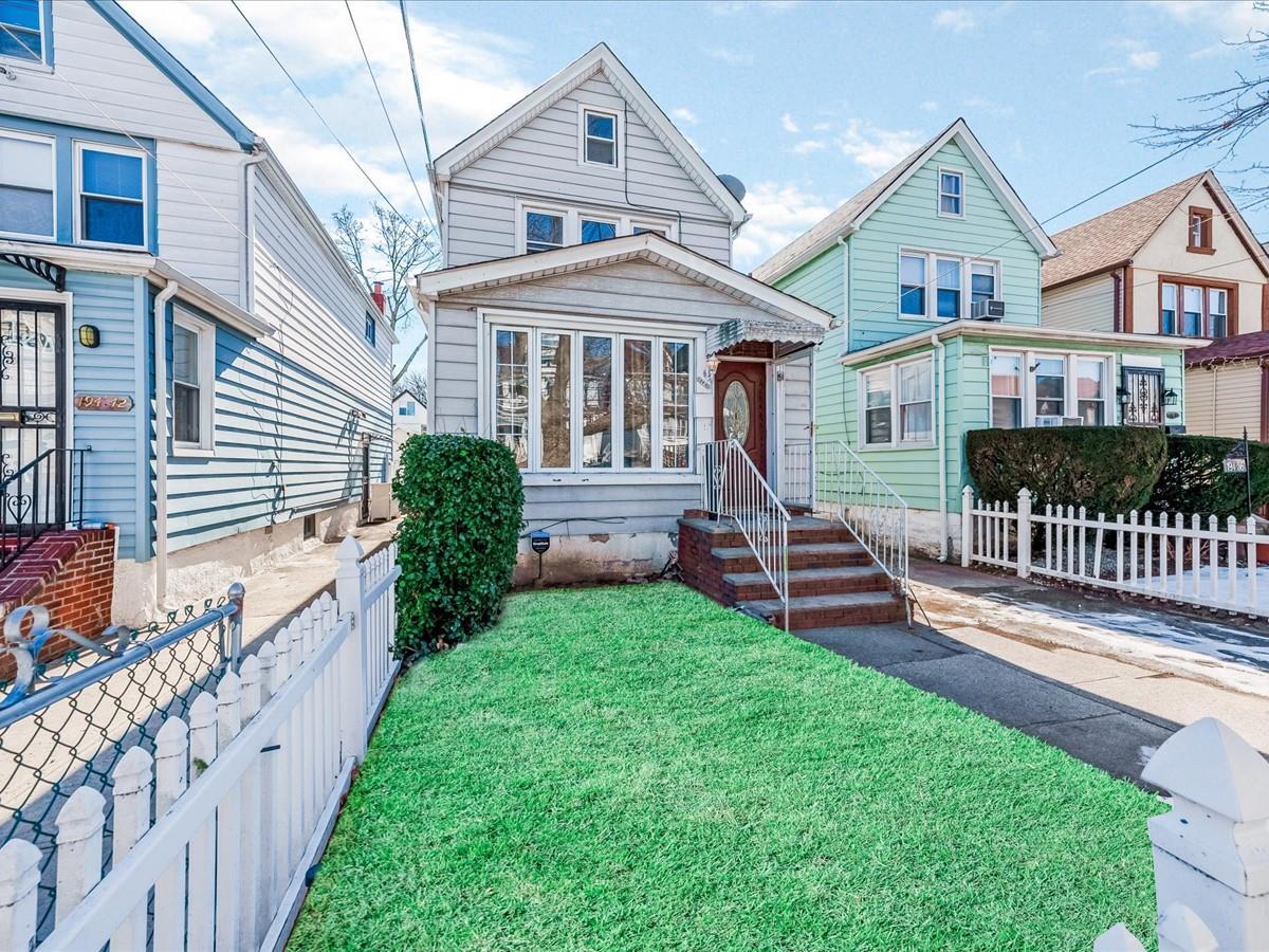 Single Family 115th Ave  Queens, NY 11412, MLS-819064-2