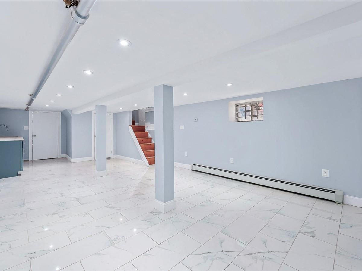 Single Family 115th Ave  Queens, NY 11412, MLS-819064-23