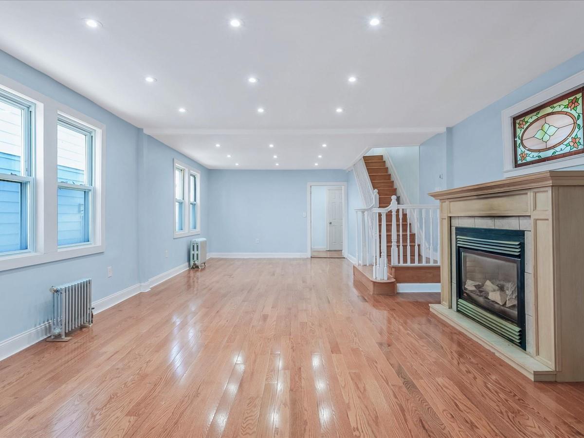 Single Family 115th Ave  Queens, NY 11412, MLS-819064-5