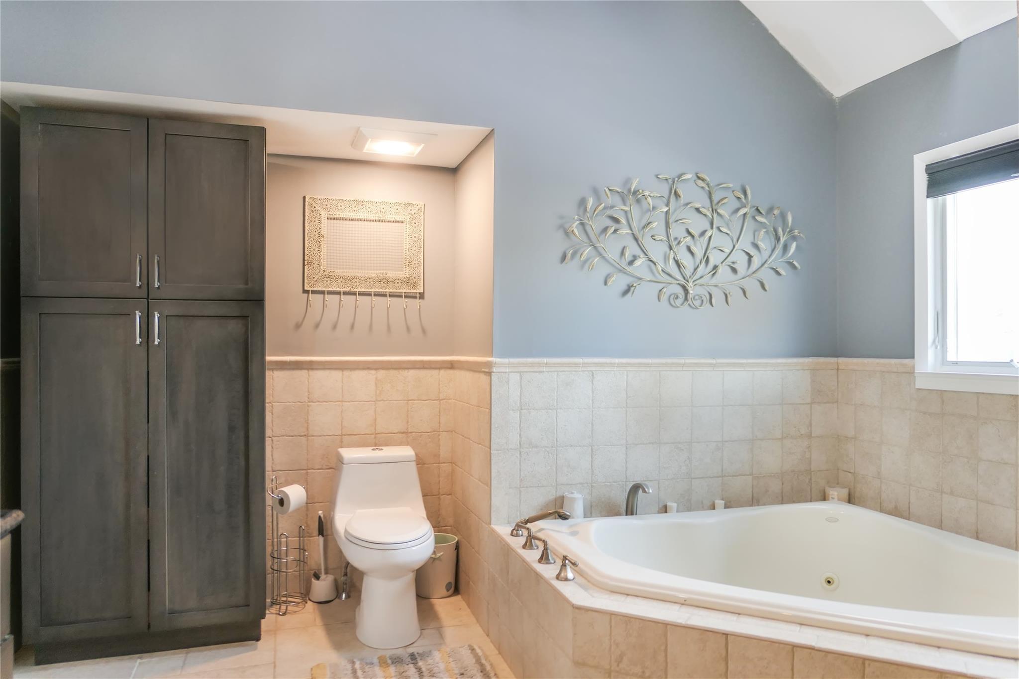 Single Family Buscher  Suffolk County, NY 11719, MLS-819085-27