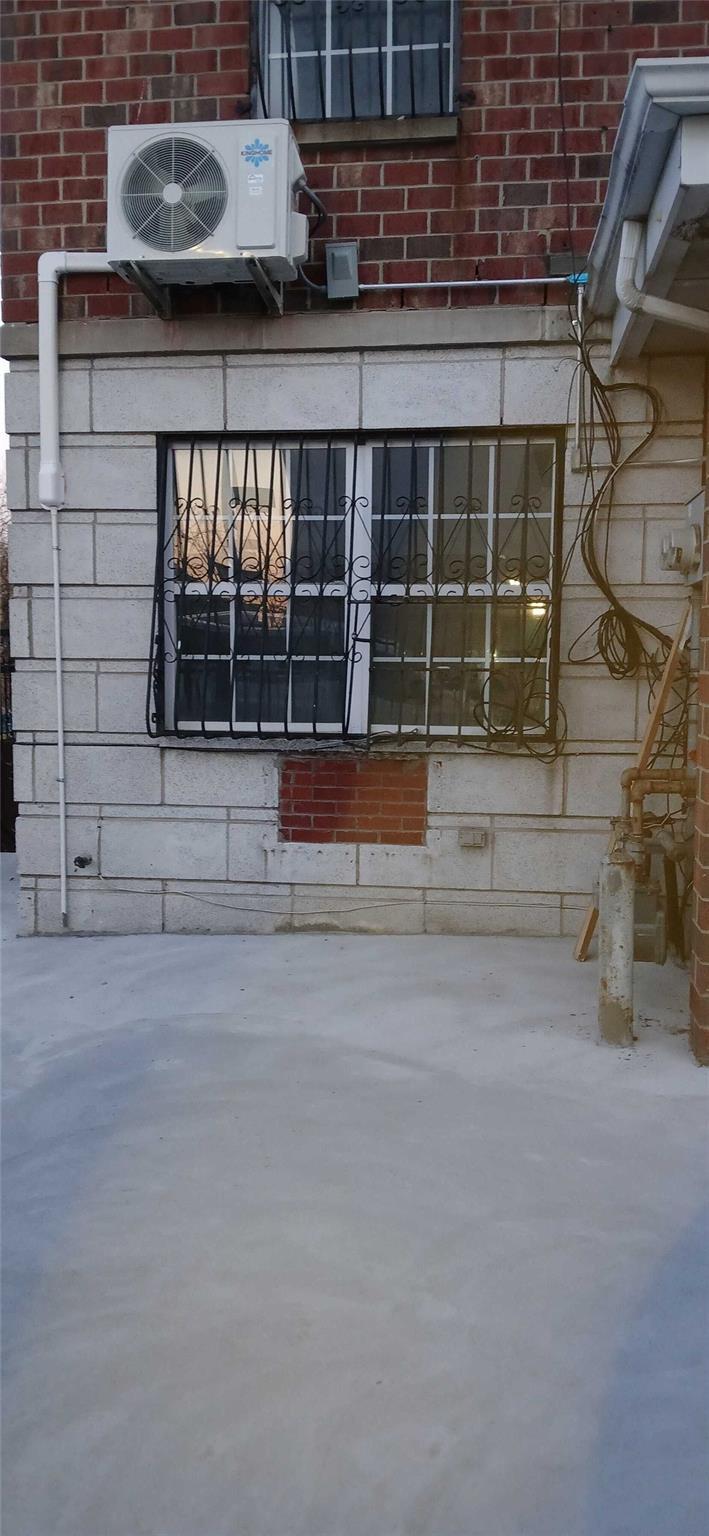 Single Family Bathgate  Bronx, NY 10457, MLS-819123-4