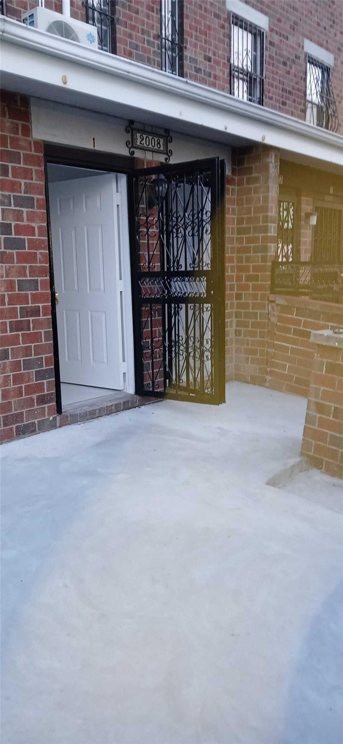 Single Family Bathgate  Bronx, NY 10457, MLS-819123-6