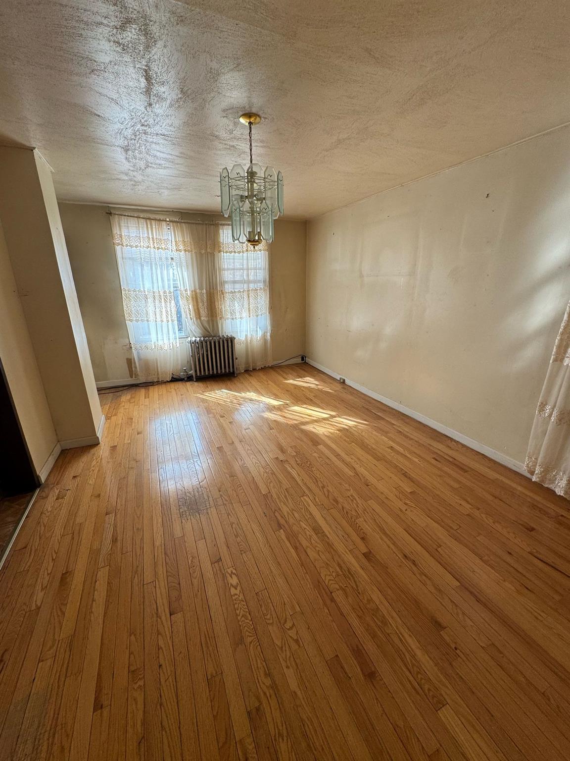 Single Family 96th  Brooklyn, NY 11236, MLS-819127-22