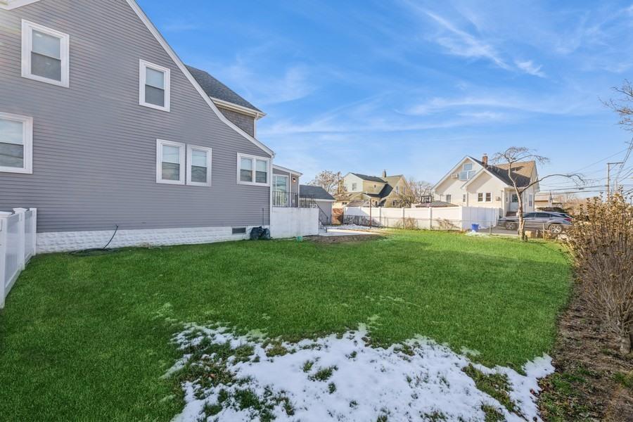 Single Family Miller  Nassau County, NY 11520, MLS-819144-38