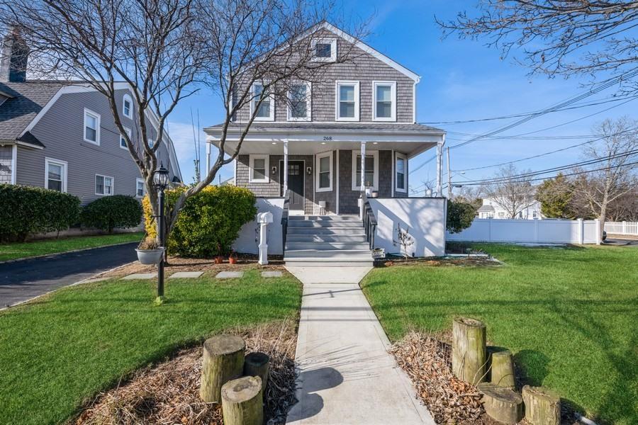Single Family Miller  Nassau County, NY 11520, MLS-819144-4