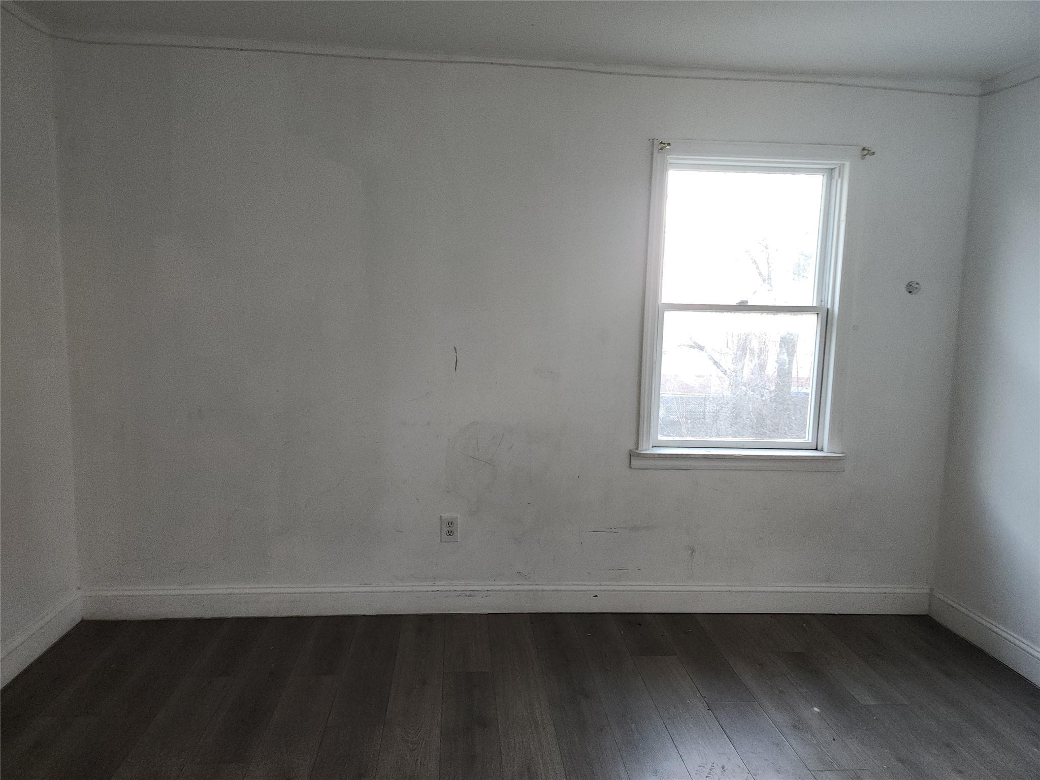 Single Family Grove  Nassau County, NY 11550, MLS-819170-15