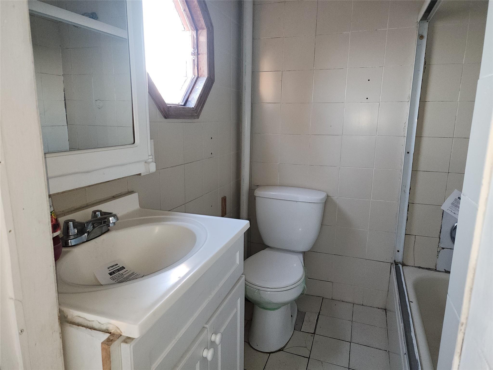 Single Family Grove  Nassau County, NY 11550, MLS-819170-18
