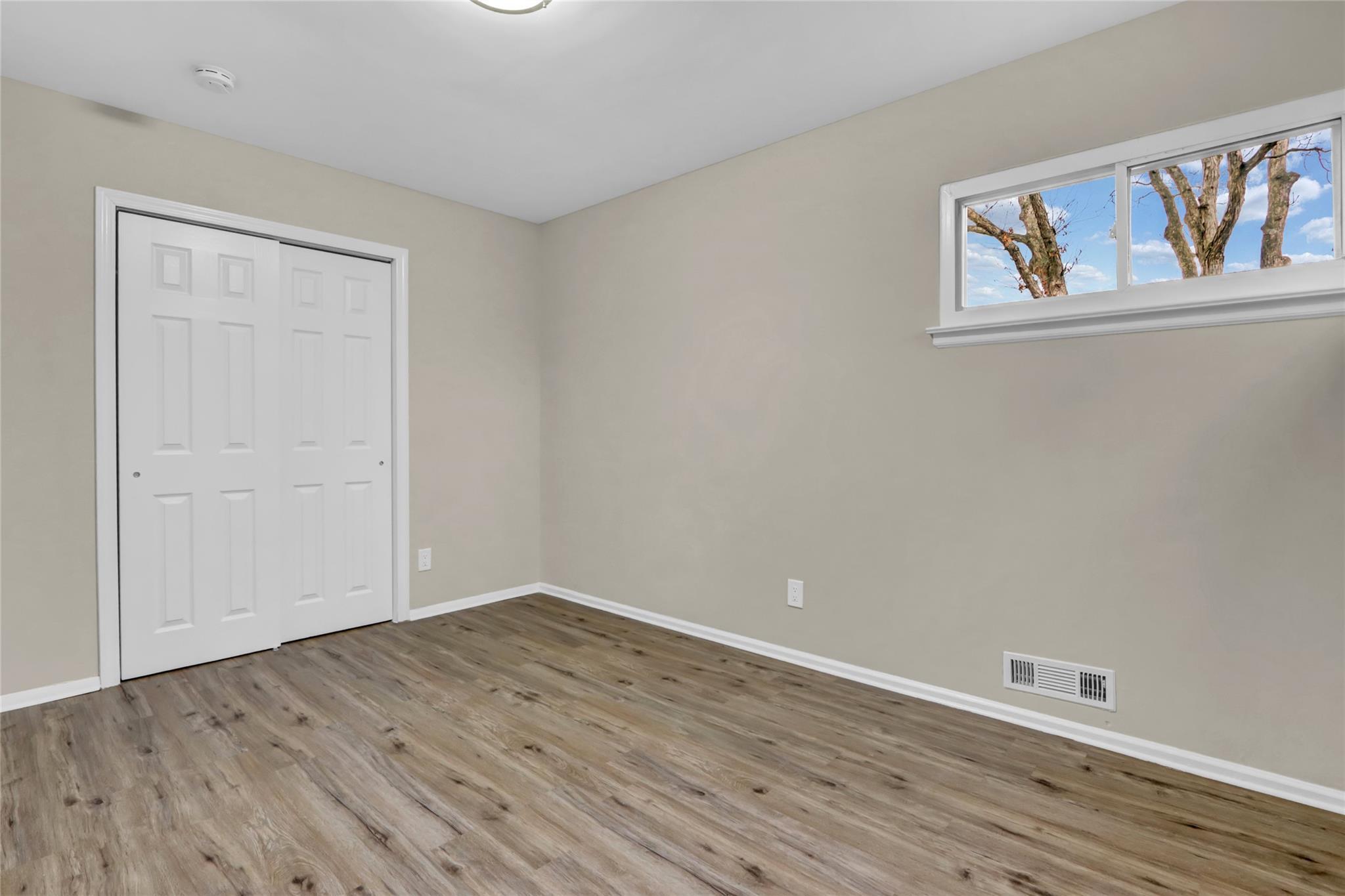 Single Family Chimney  Suffolk County, NY 11706, MLS-819210-12