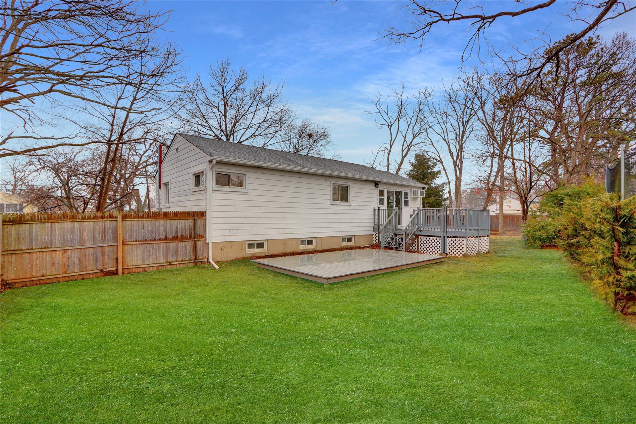 Single Family Chimney  Suffolk County, NY 11706, MLS-819210-18
