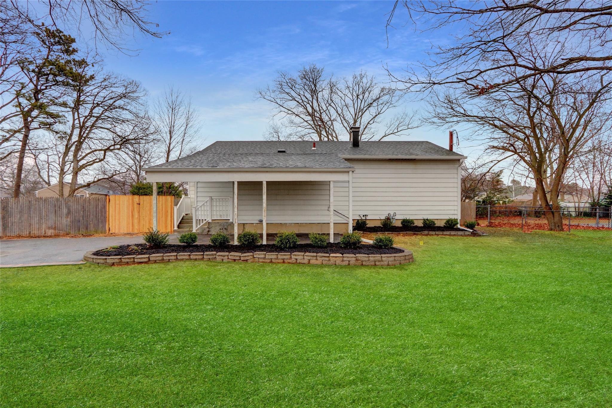 Single Family Chimney  Suffolk County, NY 11706, MLS-819210-2