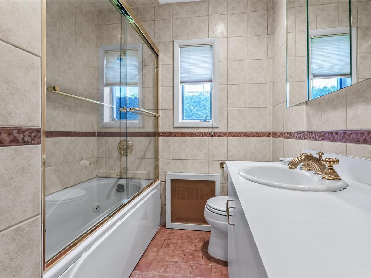 Single Family Little Neck  Queens, NY 11004, MLS-819229-11