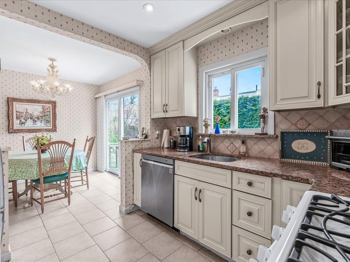 Single Family Little Neck  Queens, NY 11004, MLS-819229-6