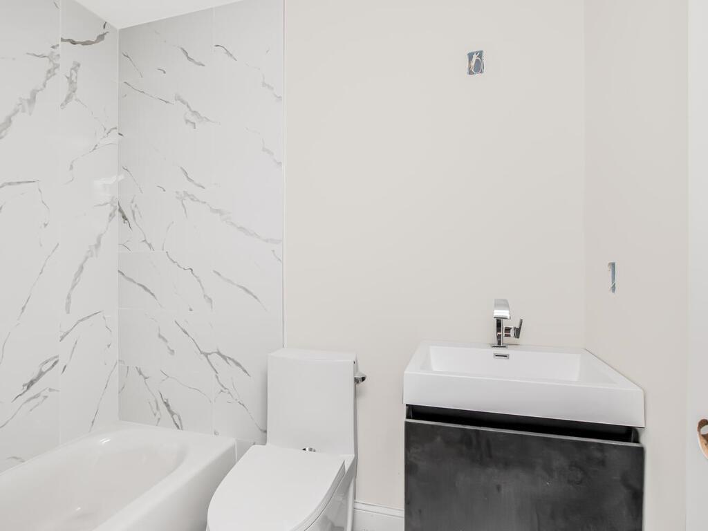 Single Family 2nd  Westchester County, NY 10550, MLS-819512-10