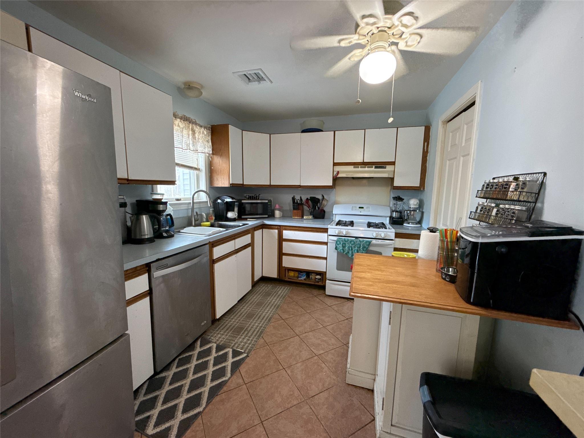 Single Family Muntz  Rockland County, NY 10923, MLS-819522-6