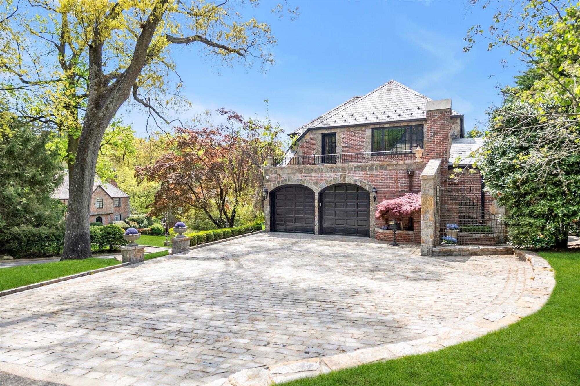 Single Family Mill Spring  Nassau County, NY 11030, MLS-819528-5