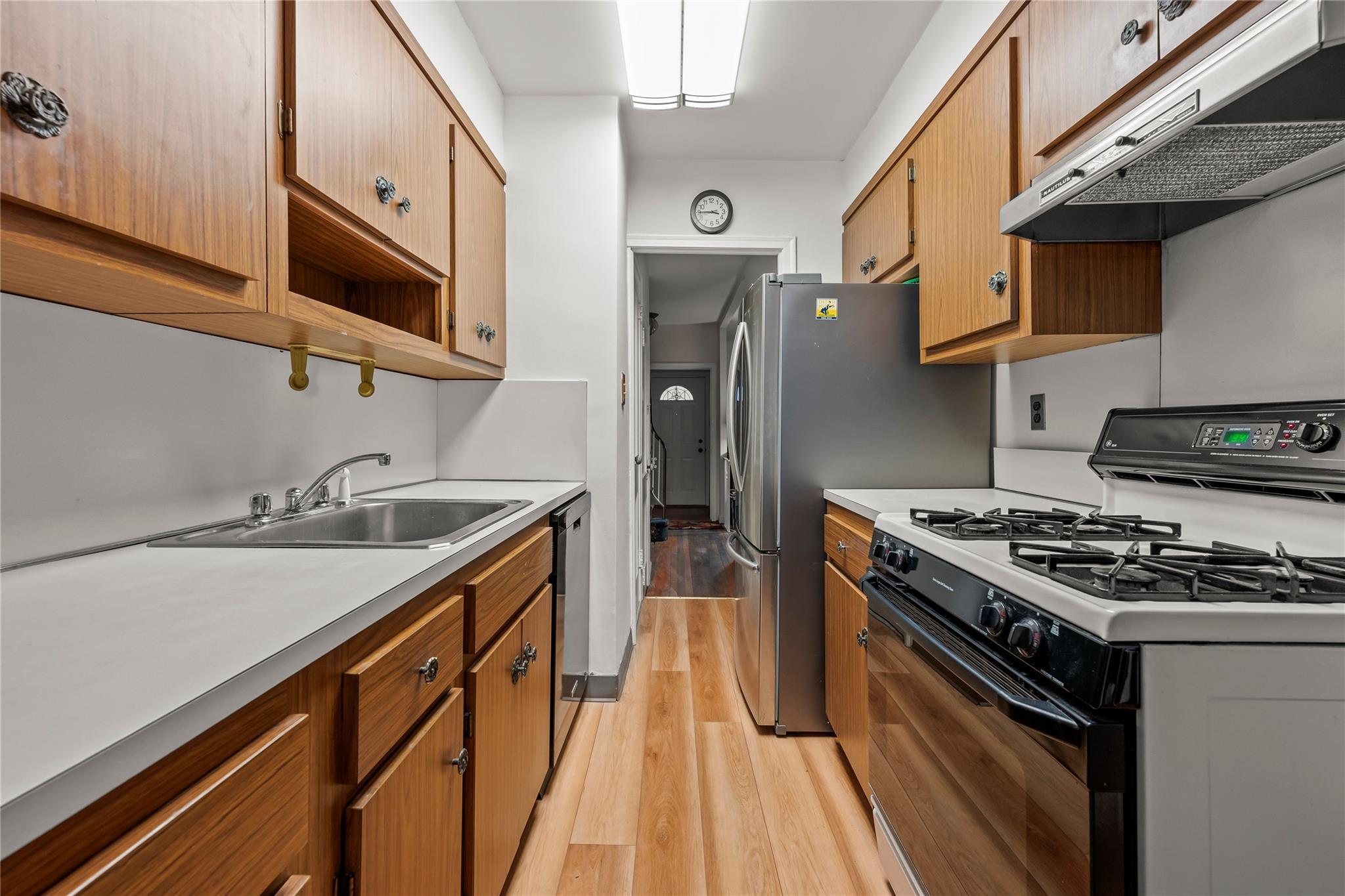 Single Family 167th  Queens, NY 11366, MLS-819591-16