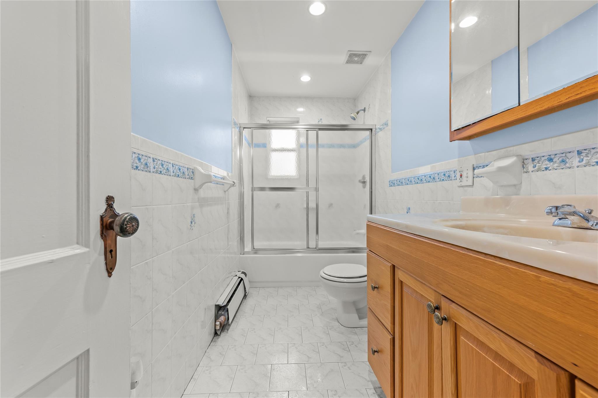 Single Family 167th  Queens, NY 11366, MLS-819591-24